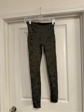 SPANX Olive Green Camo High-Waist Leggings